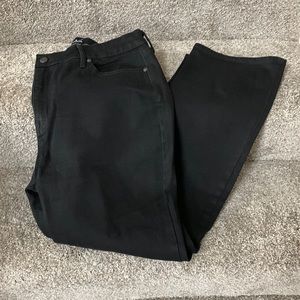 Nearly New GV Rail Straight All Around Slimming Black Jeans 14S